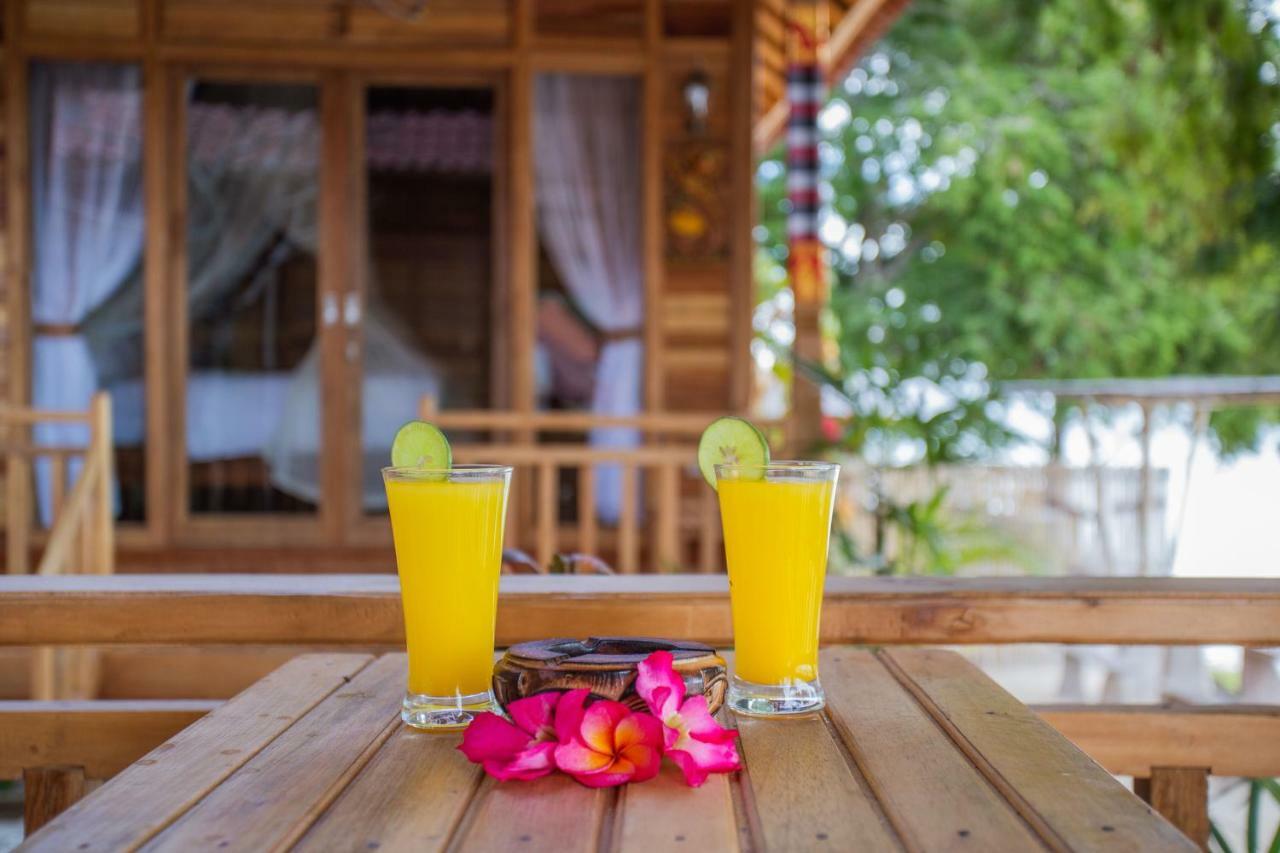Wooden Beach Sunset Cottages Nusa Lembongan Exterior foto