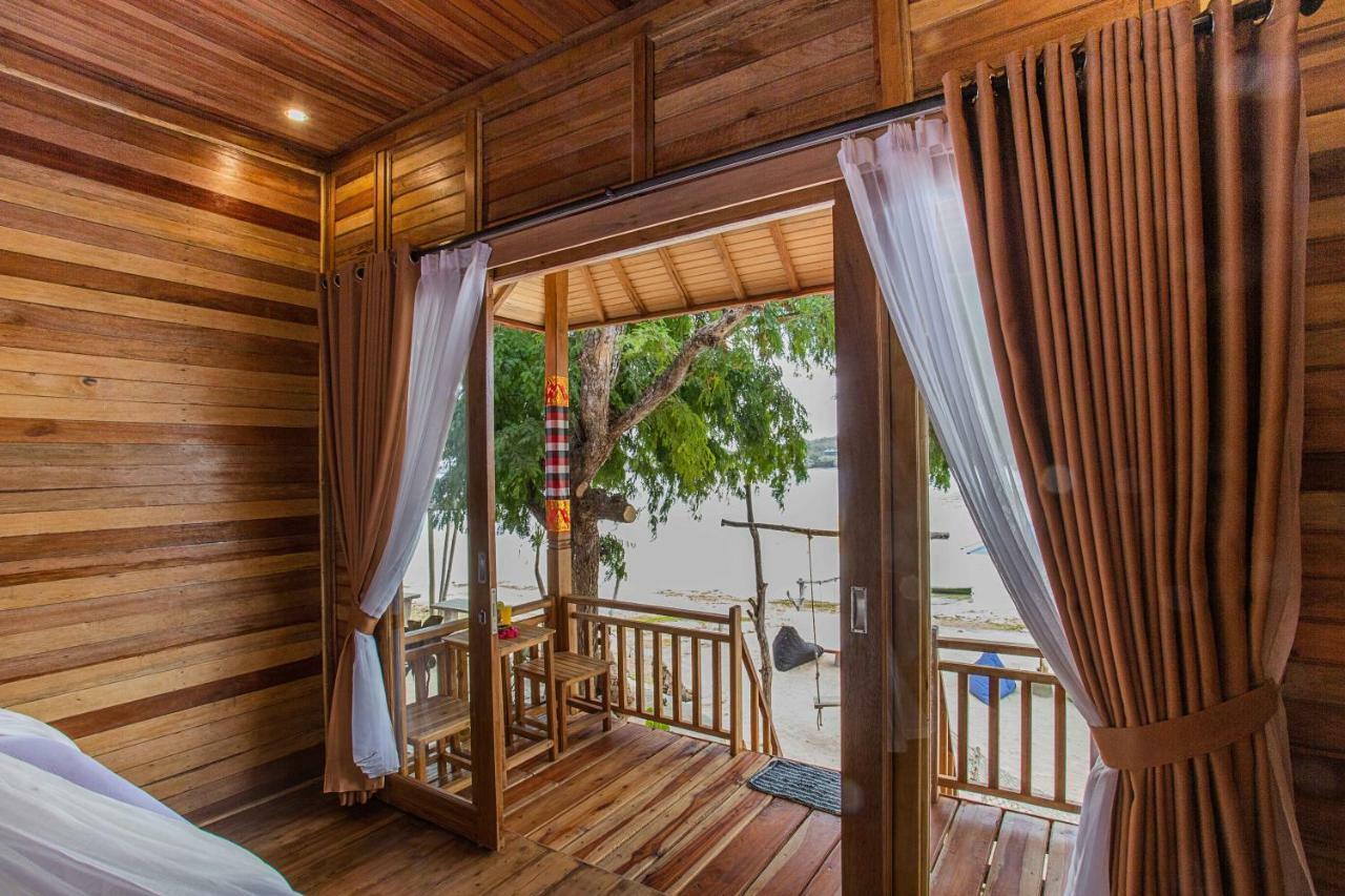Wooden Beach Sunset Cottages Nusa Lembongan Exterior foto