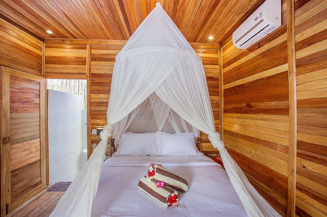 Wooden Beach Sunset Cottages Nusa Lembongan Exterior foto