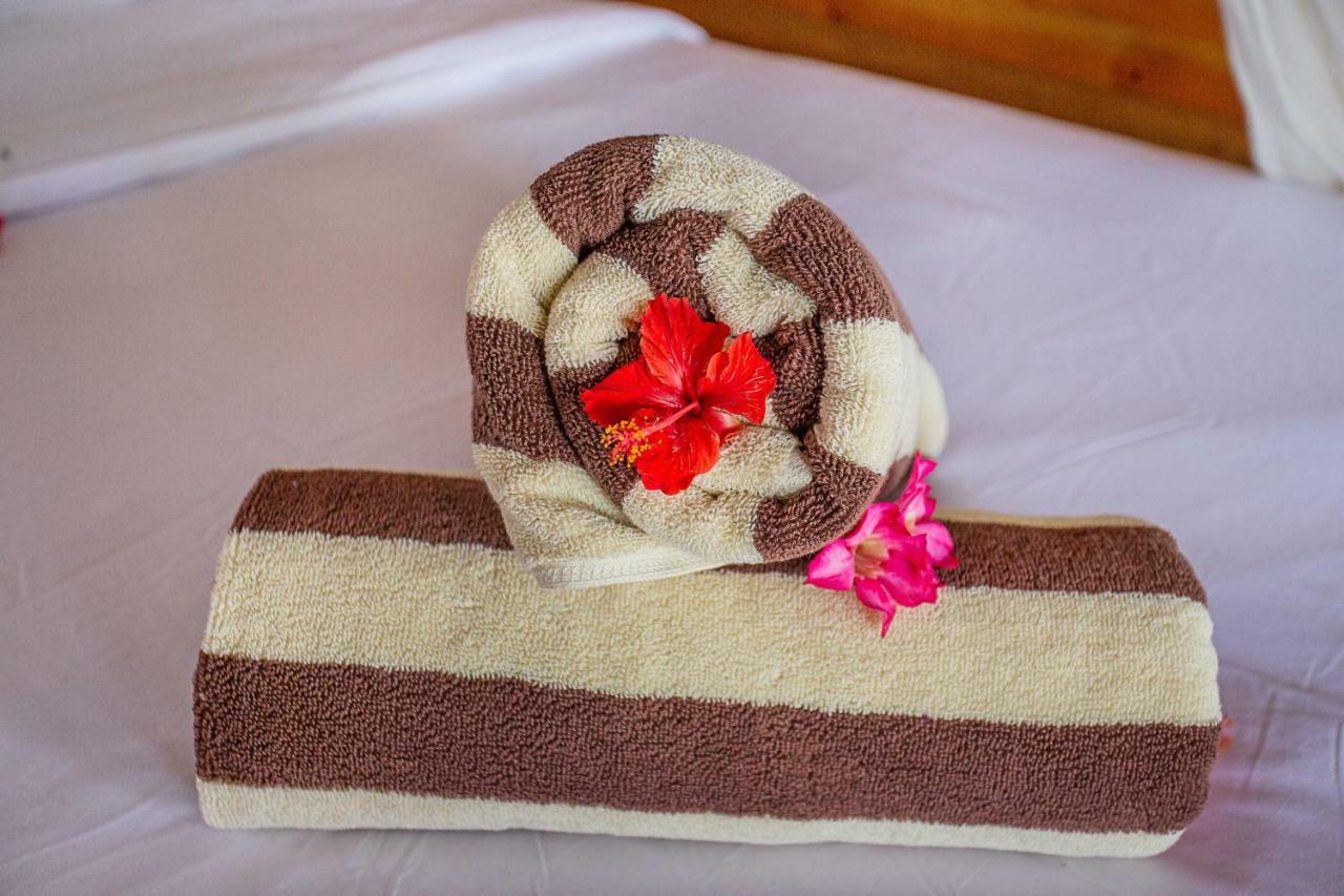 Wooden Beach Sunset Cottages Nusa Lembongan Exterior foto