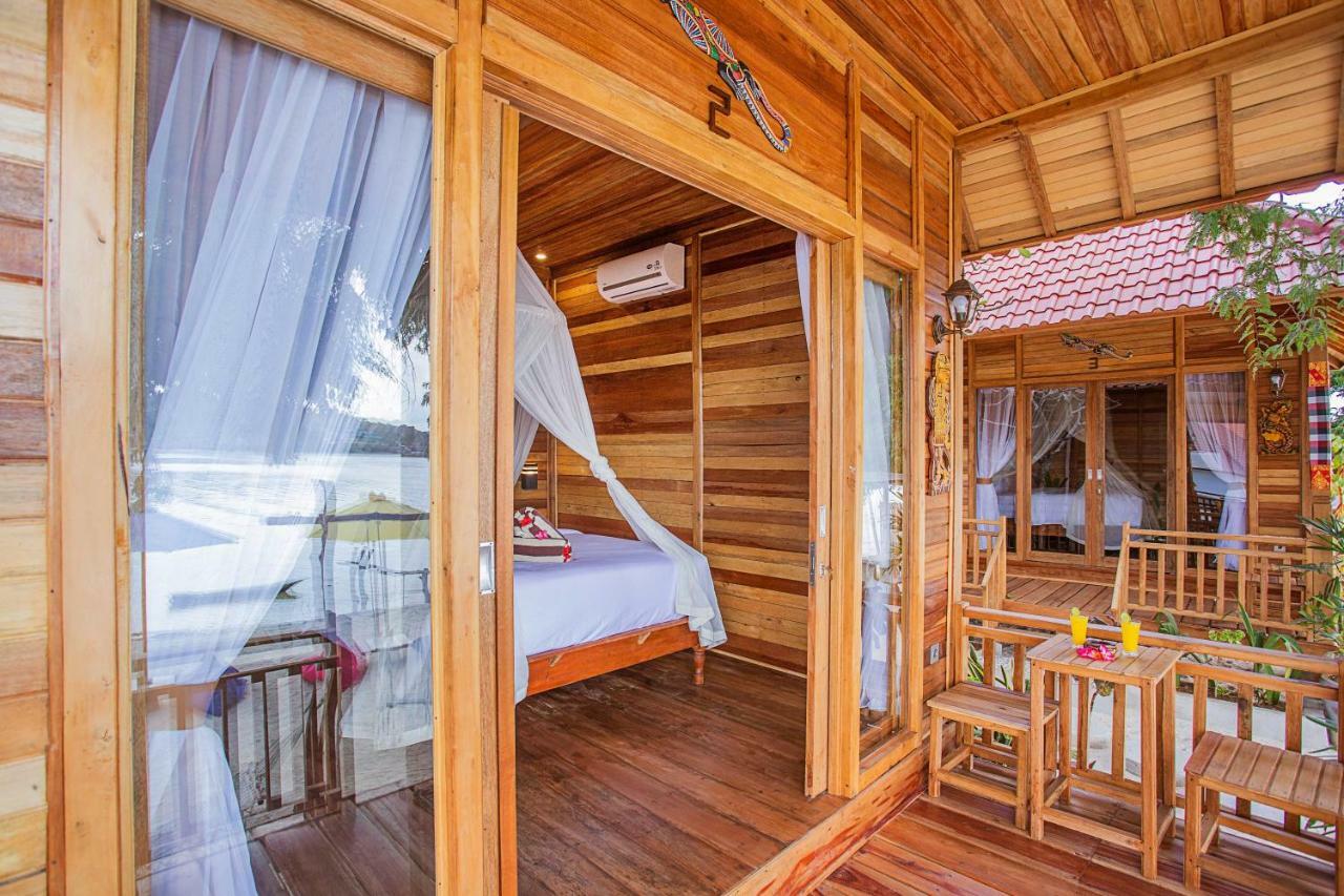 Wooden Beach Sunset Cottages Nusa Lembongan Exterior foto